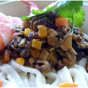 蘑菇酱面的做法